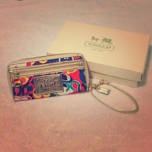 Coach Wallet/Wristlet - Poppy